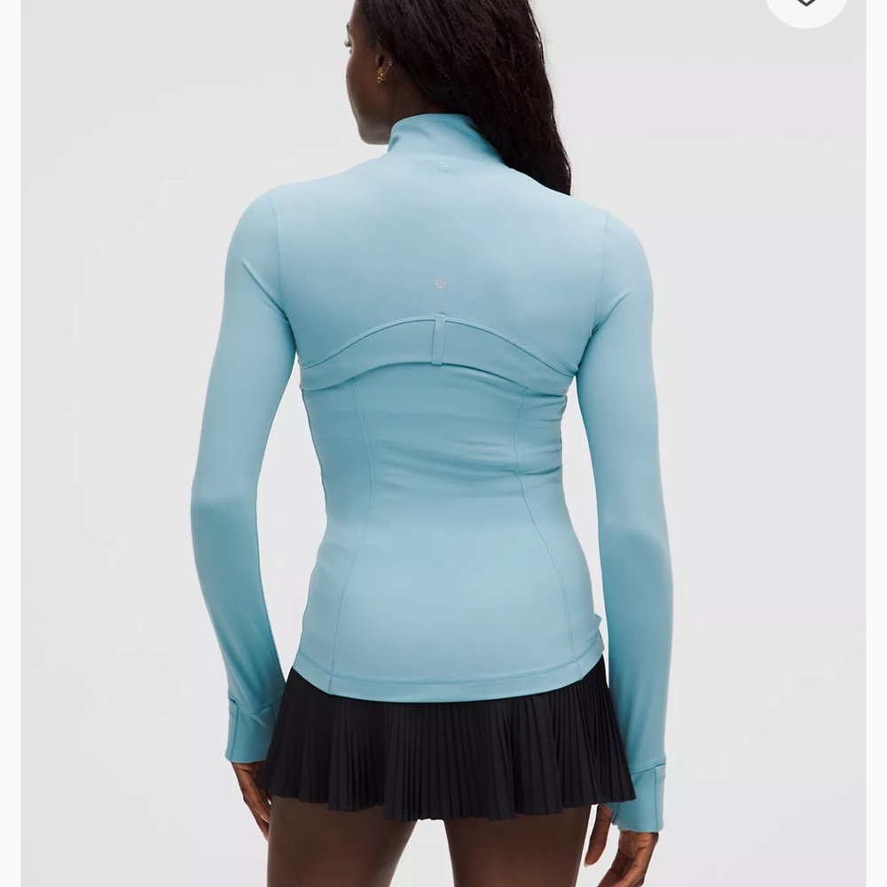 Lululemon athletica Define Jacket
Nulu washed blue sold out size